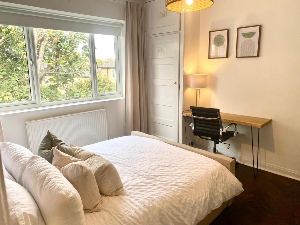 Newly Refurbished 2 Bedroom In South Apartment London