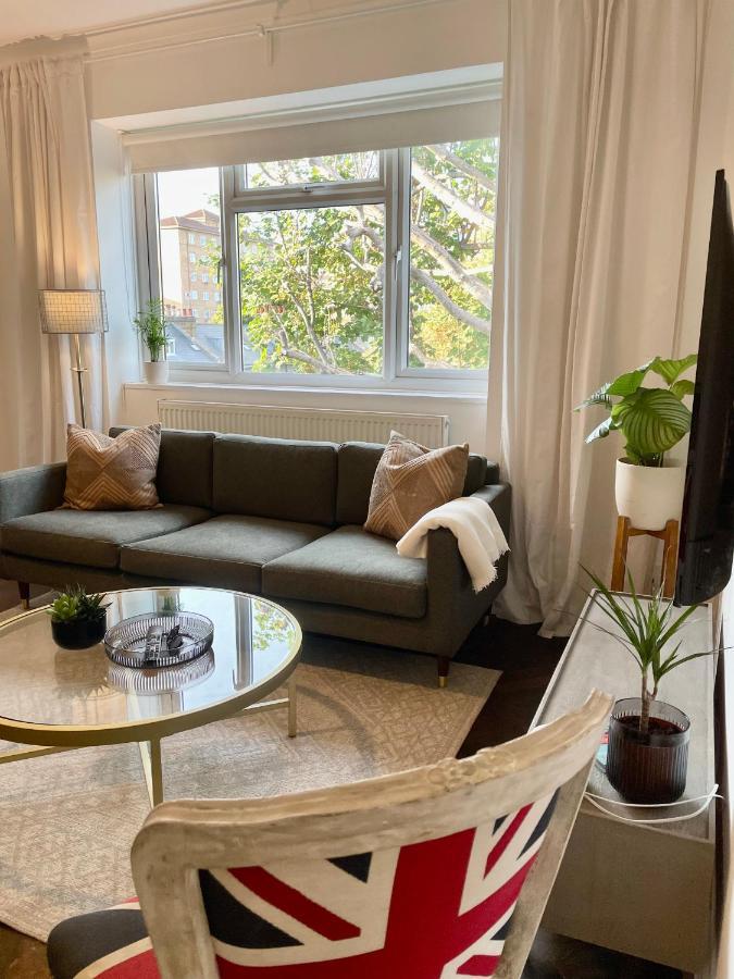 Newly Refurbished 2 Bedroom In South *