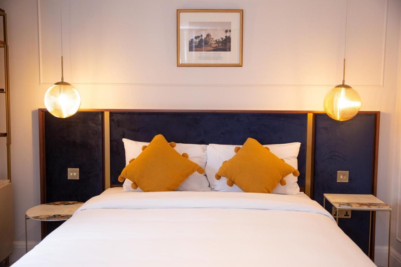 Three Falcons Hotel Londres