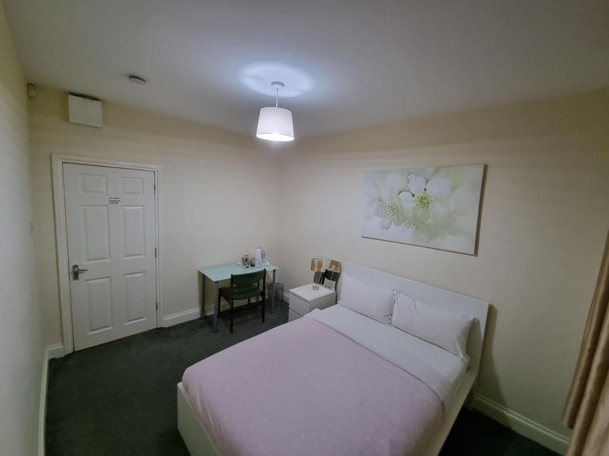 Privatunterkunft Guess Bungalow Wembley *