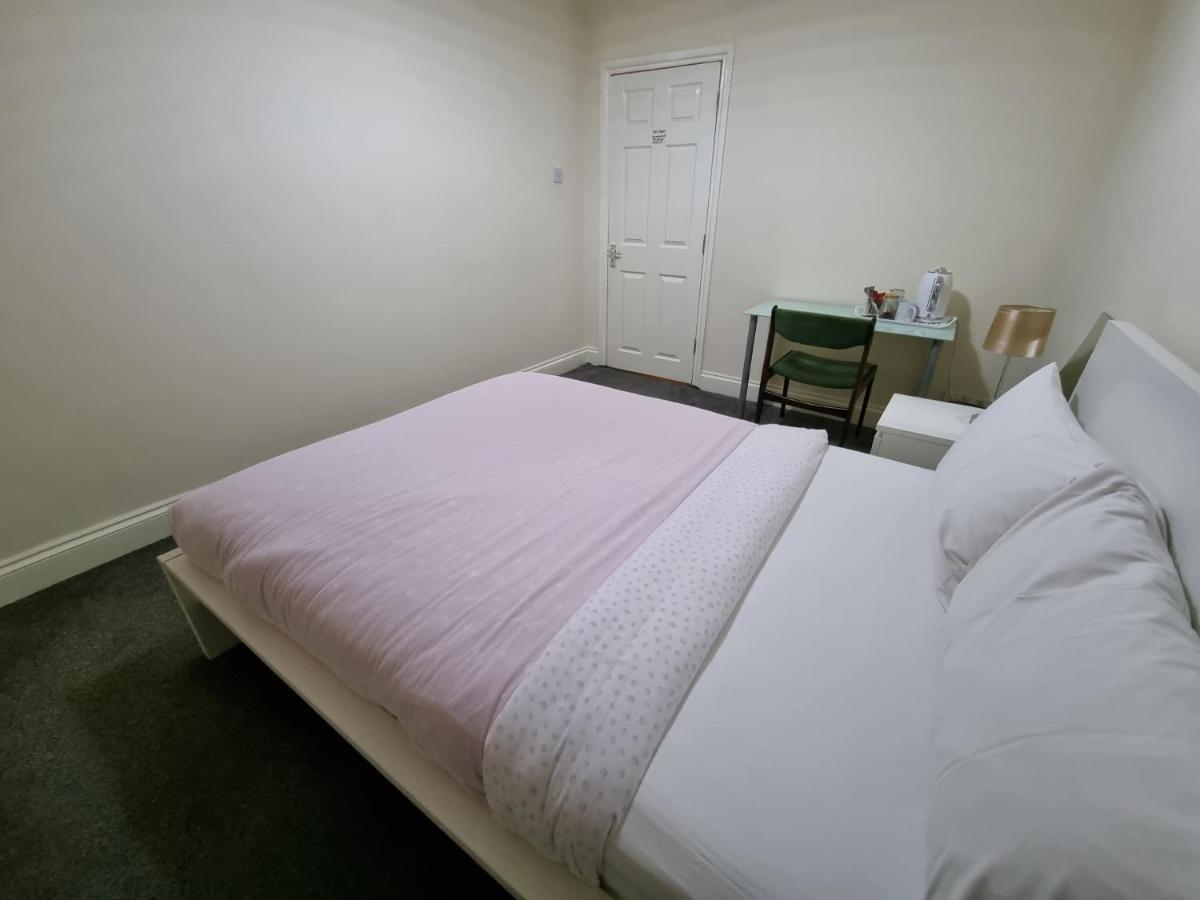 Privatunterkunft Guess Bungalow Wembley