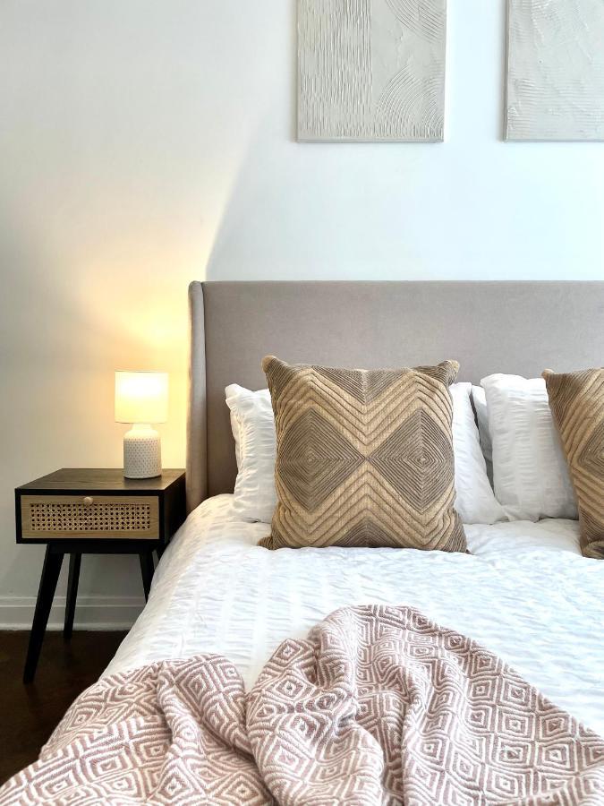 Newly Refurbished 2 Bedroom In South London