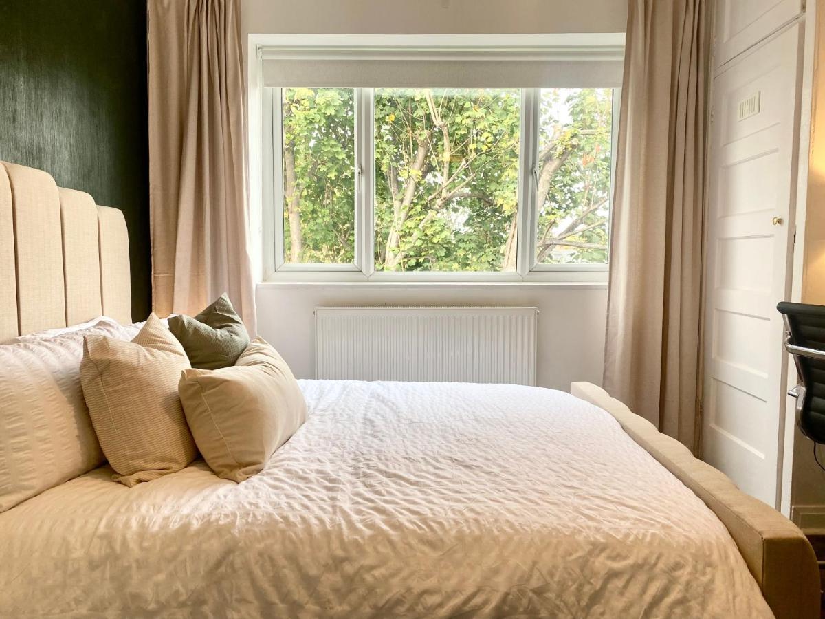 Apartment Newly Refurbished 2 Bedroom In South London