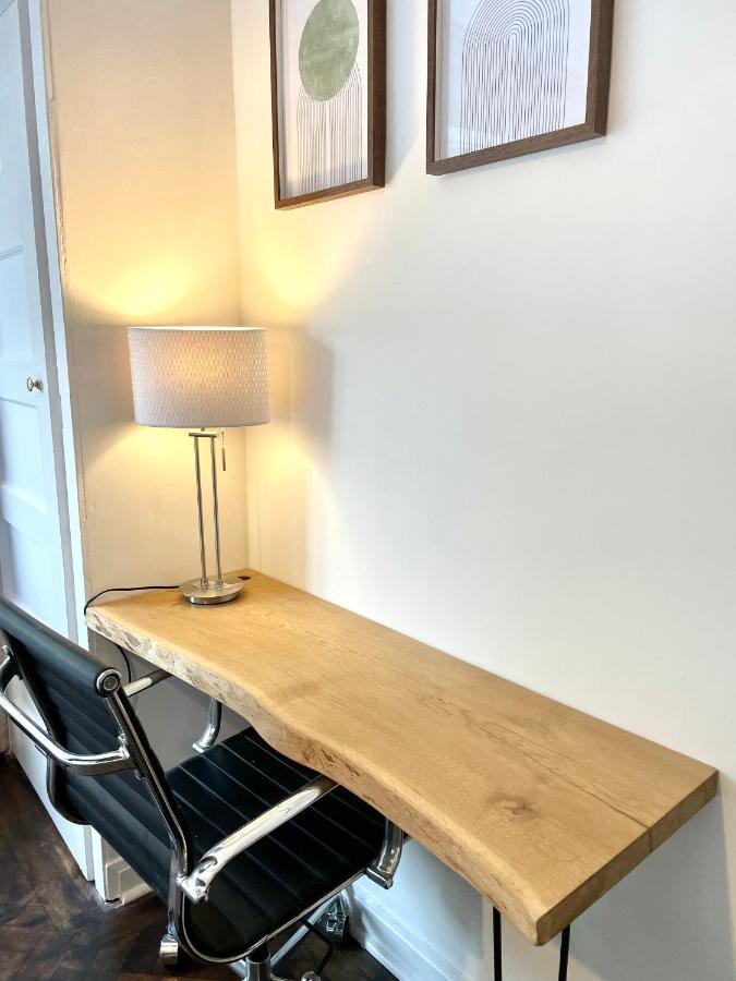 Apartment Newly Refurbished 2 Bedroom In South London