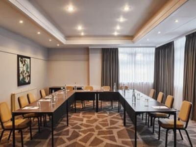 Hotel Doubletree By Hilton Ealing London