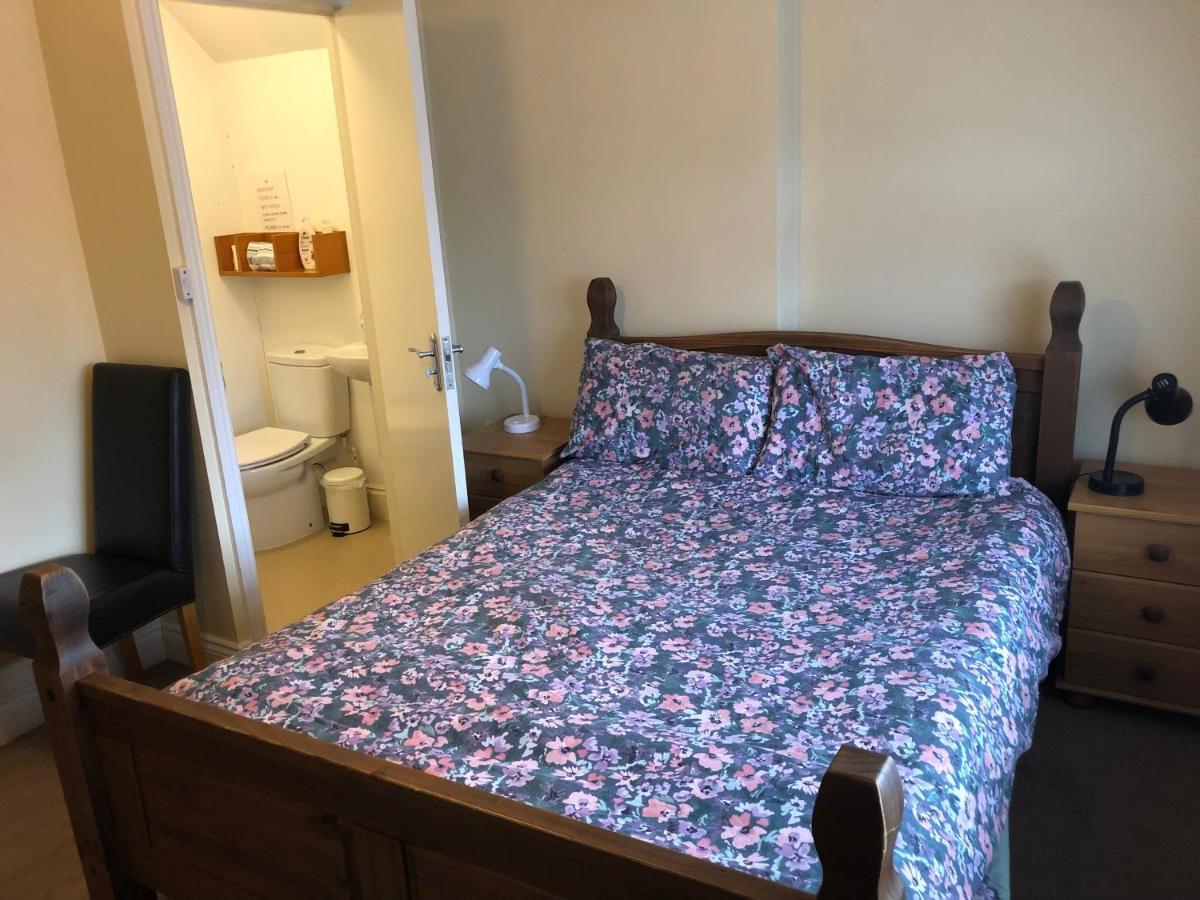 287 Green Lanes Guest house *