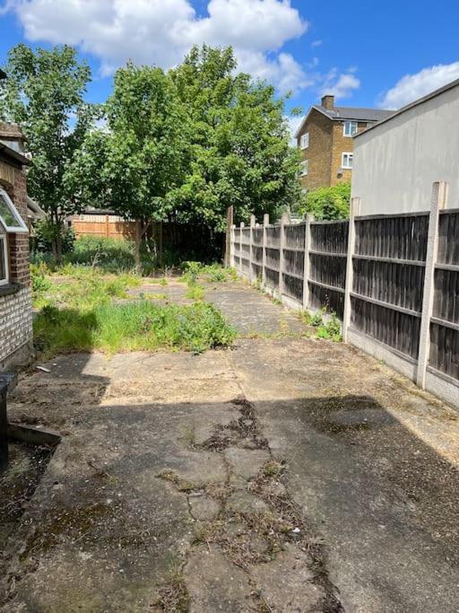 Lovely 1-bedroom With Free Parking & Garden. *