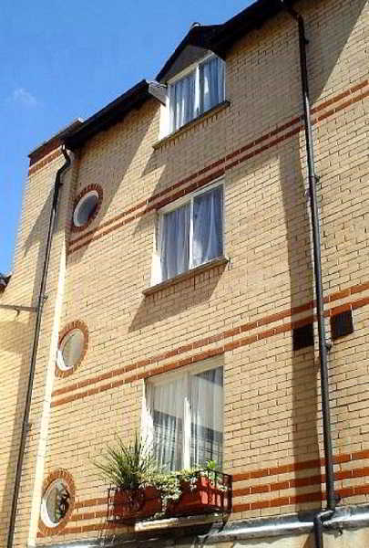 Access Maida Vale North Apartment