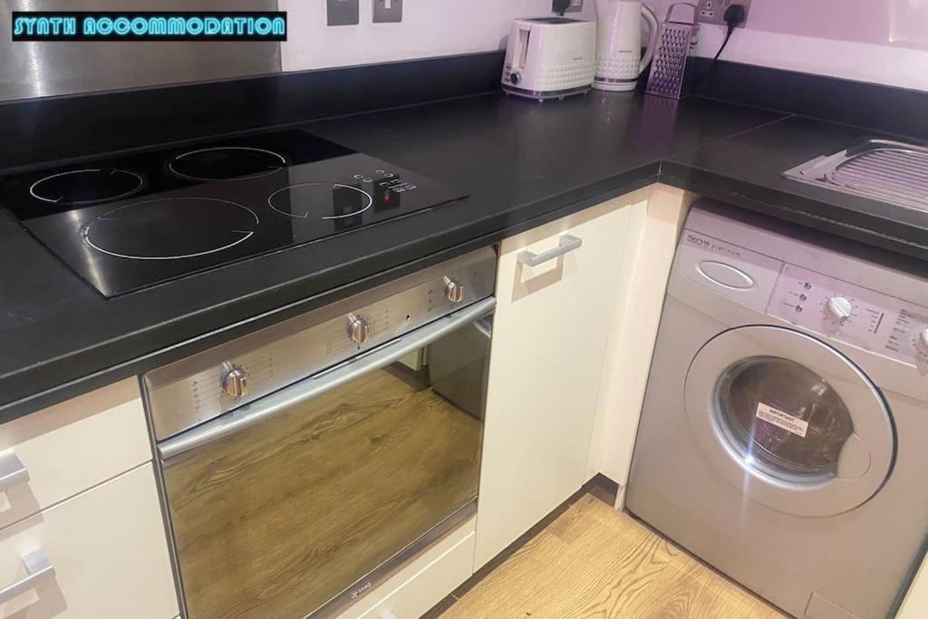 New Unique 2bedroom In Canary Wharf *