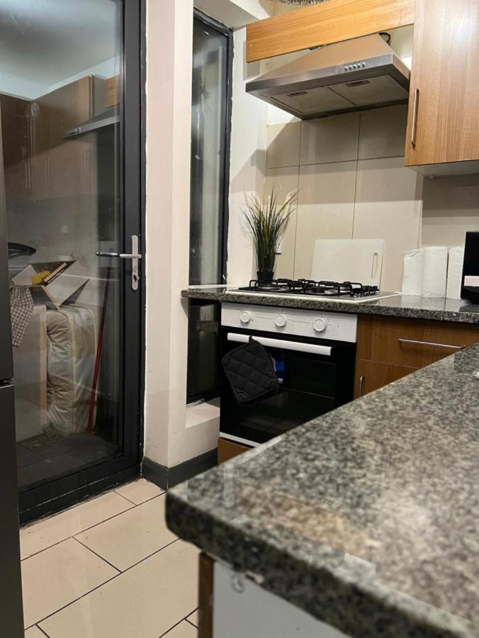 Apartment New Build 5 Bedroom In Hackney. Central