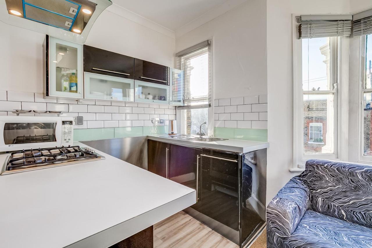 Lovely Place, Perfect For Family And Business Travellers Ideally Located Between The Commons Apartment