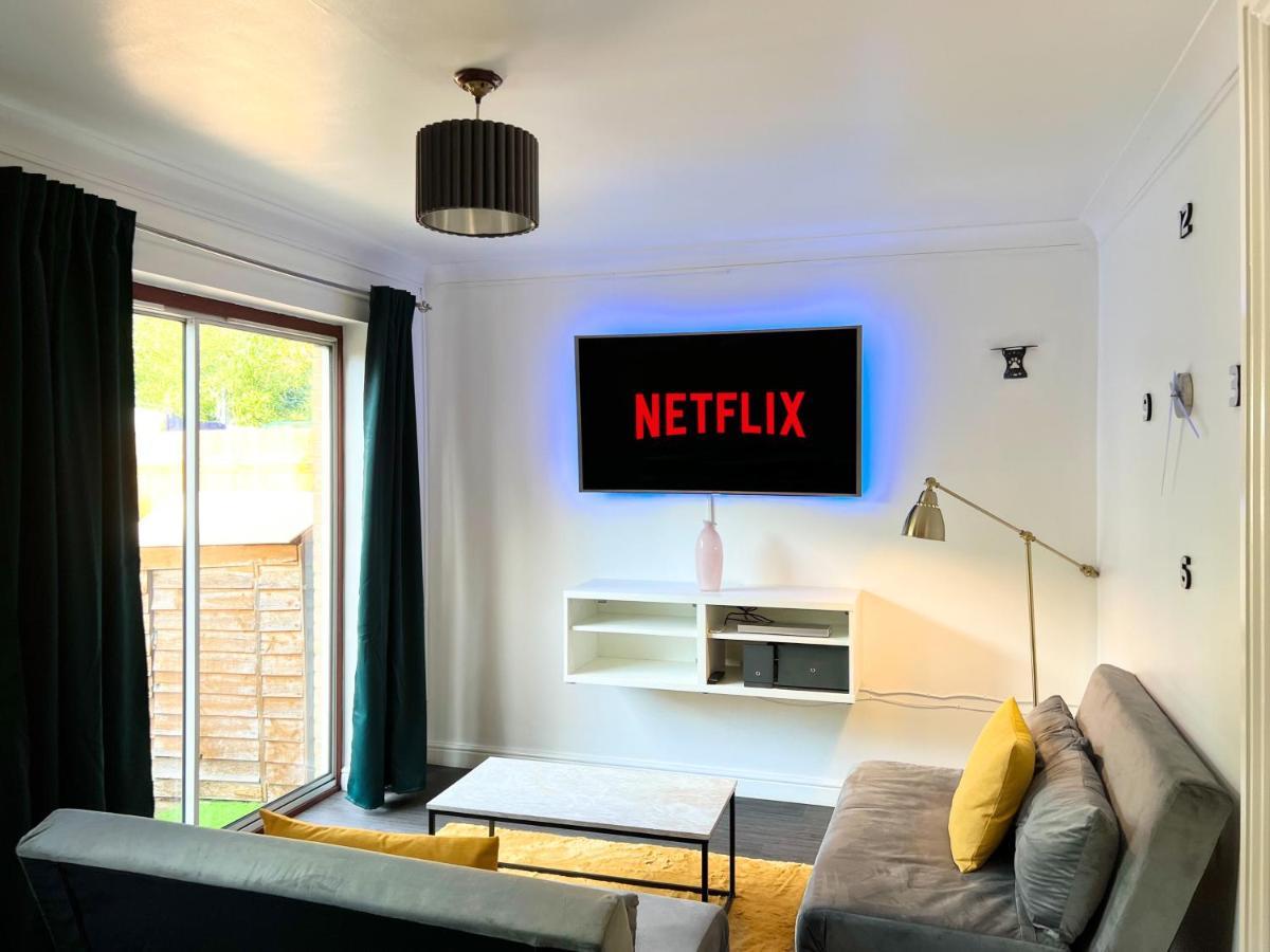 Apartment Last-minute Secure L Exclusive Deals On 2 Double Bedrooms - Weekly & Monthly - Sleeps 6 Lhofin Short Lets & Serviced *