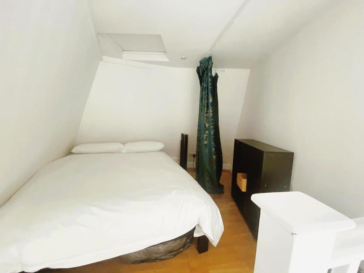 Unique, Exciting And Yours 2rooms Trafalgar Square Apartment *
