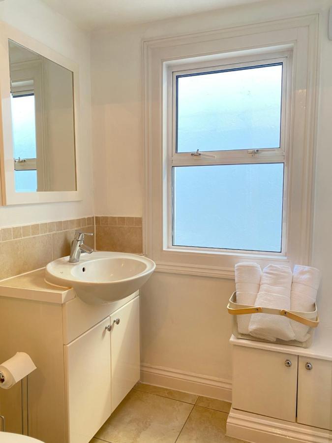 Apartment Charming & Bright 2-bed Apt Close To Station *