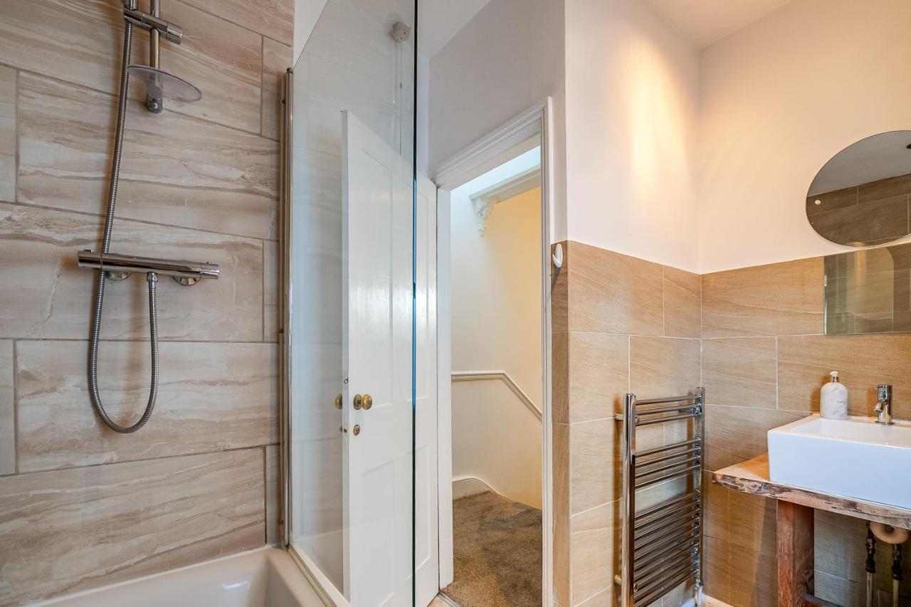 Apartment Lovely Place, Perfect For Family And Business Travellers Ideally Located Between The Commons *