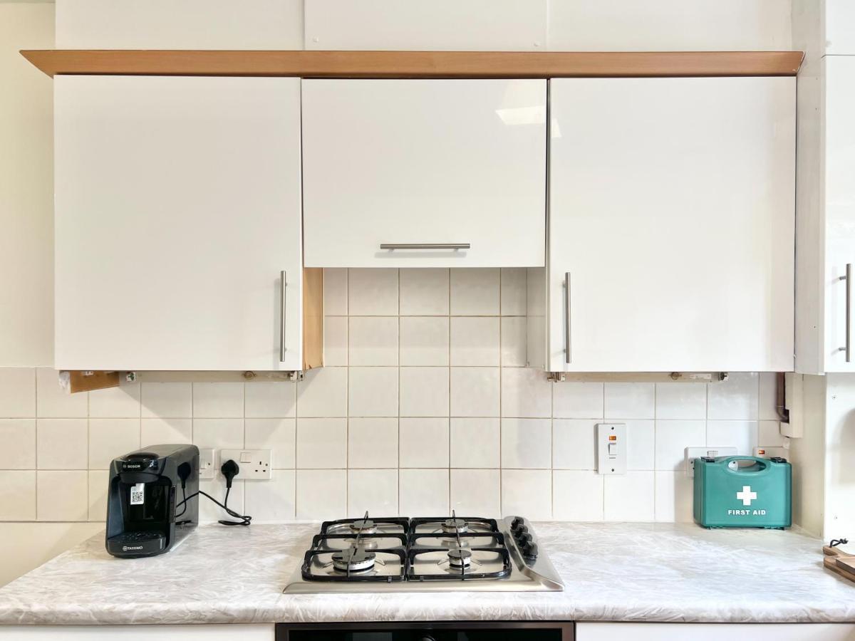 Apartment Last-minute Secure L Exclusive Deals On 2 Double Bedrooms - Weekly & Monthly - Sleeps 6 Lhofin Short Lets & Serviced