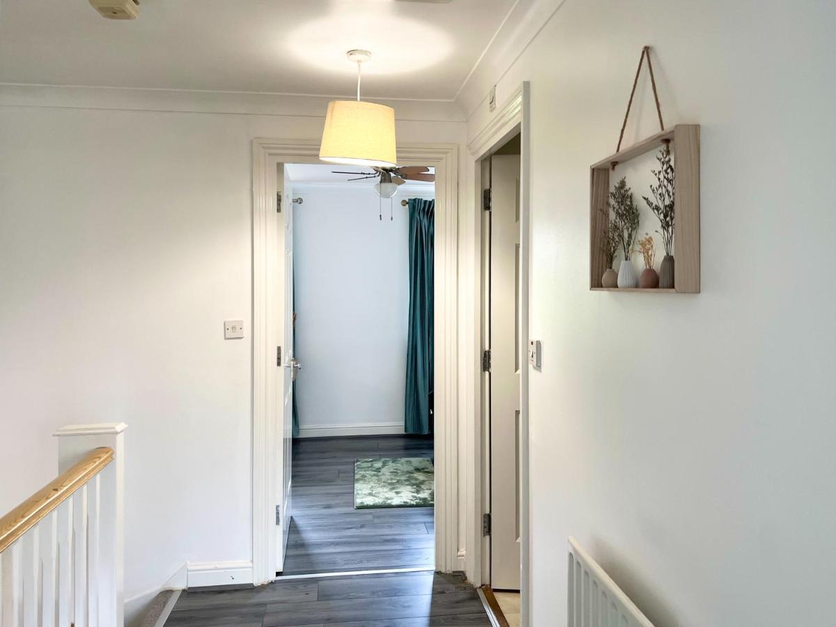 Apartment Last-minute Secure L Exclusive Deals On 2 Double Bedrooms - Weekly & Monthly - Sleeps 6 Lhofin Short Lets & Serviced *