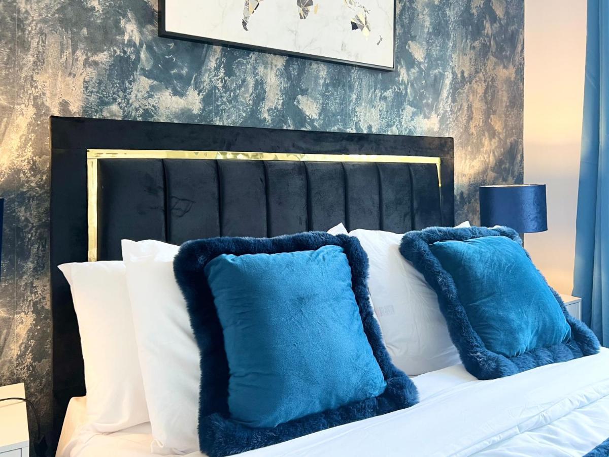 Apartment Last-minute Secure L Exclusive Deals On 2 Double Bedrooms - Weekly & Monthly - Sleeps 6 Lhofin Short Lets & Serviced *