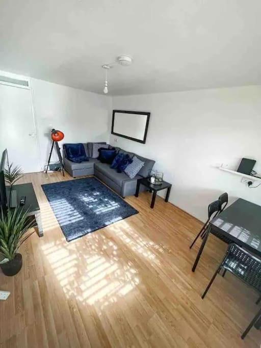 Spacious Two Bedroom Flat Apartamento