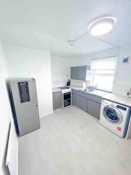Spacious Two Bedroom Flat Apartamento