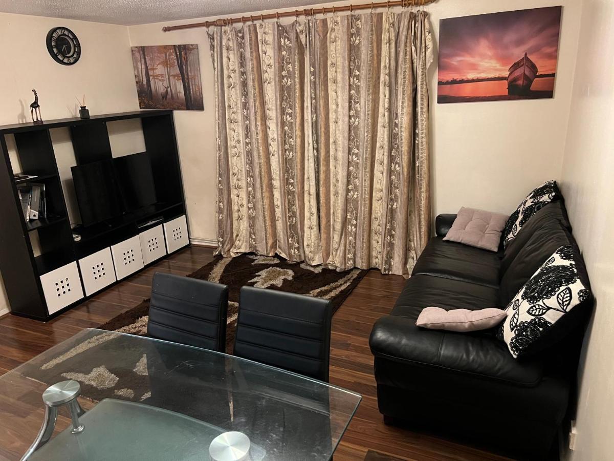 Homestay Henderson Court