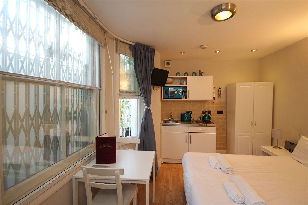 Apartment Castletown House London