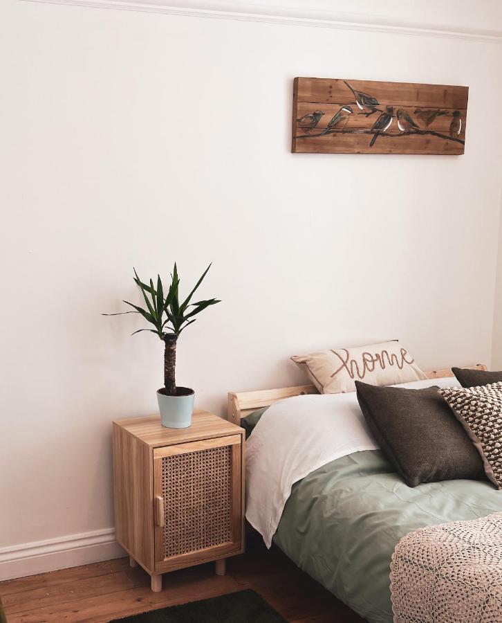 Guest house Zozy Happy Land London