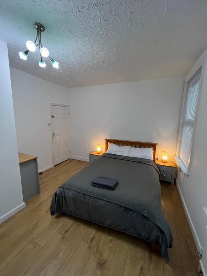 Guest house Private In Victorian House, Forest Hill, *