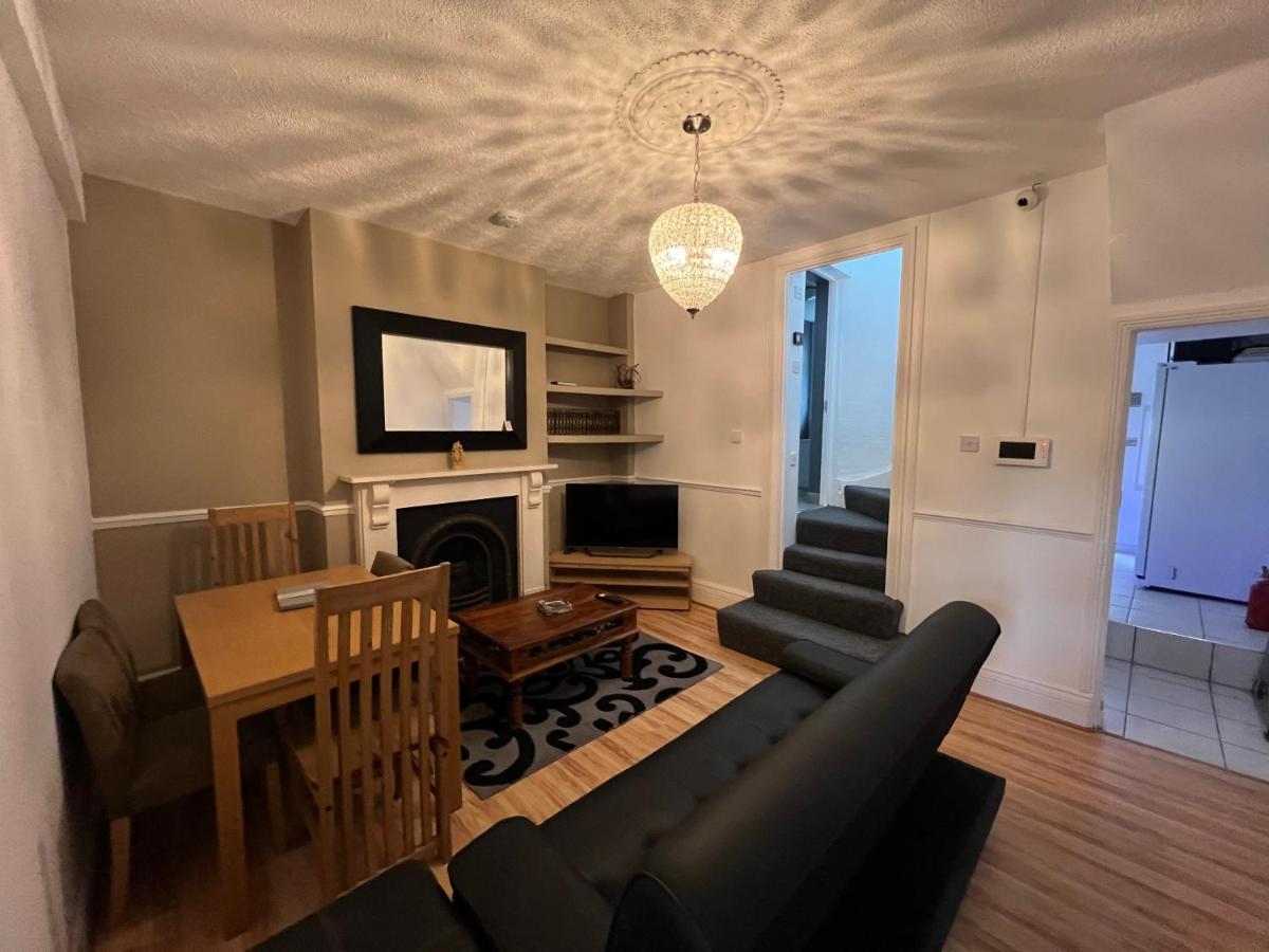Guest house Private In Victorian House, Forest Hill, London