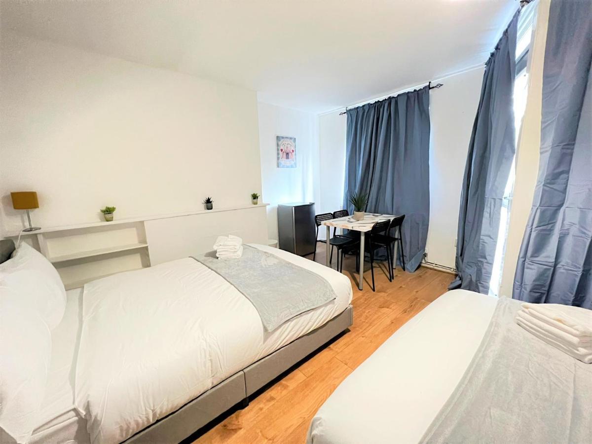 Guest house Stepney 17 Double Bedrooms