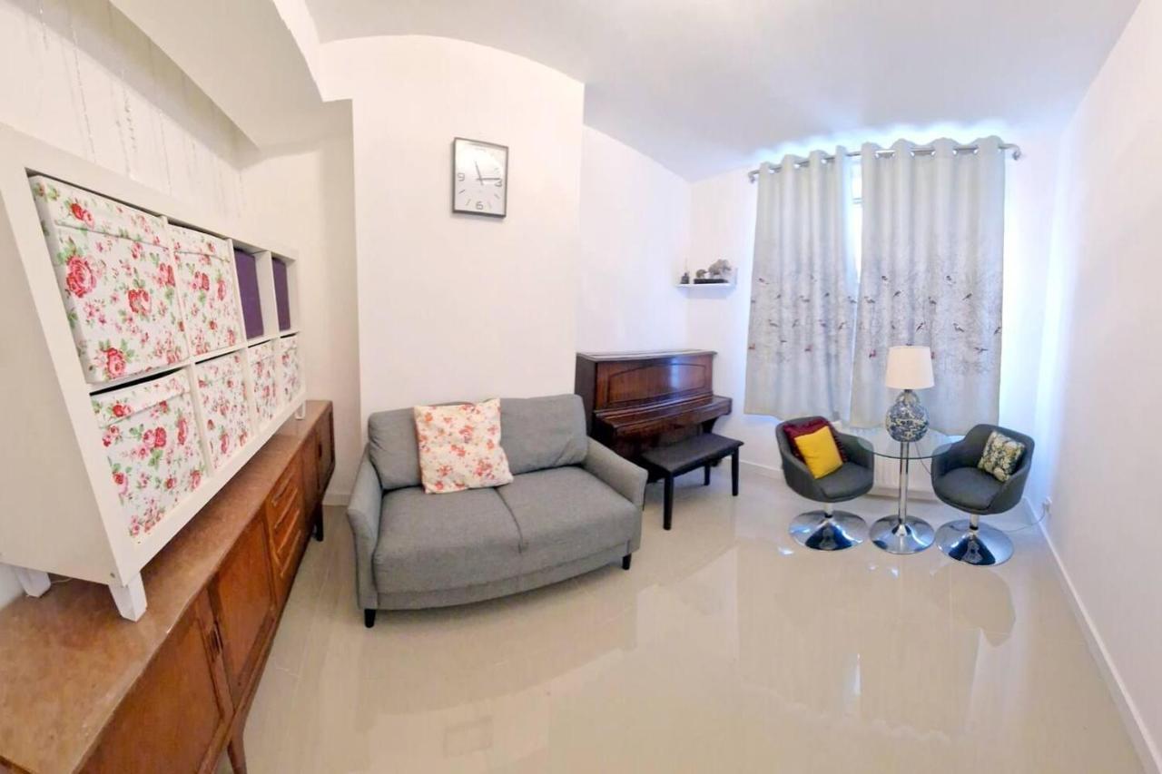 Modern 3-bed House In Surrey Quays Ferienhaus