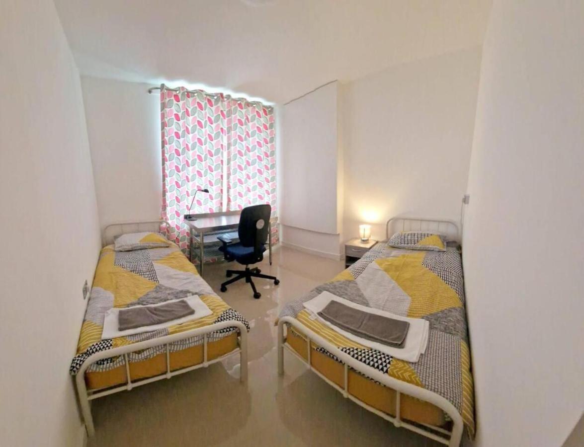 Modern 3-bed House In Surrey Quays Ferienhaus London