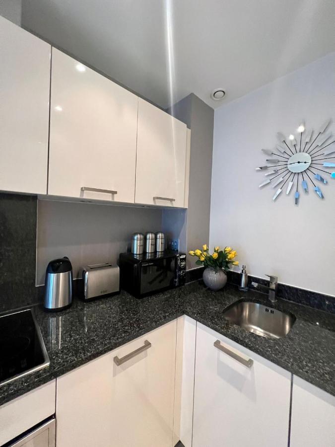 Londwell - Luxury Chelsea With Balcony Apartment