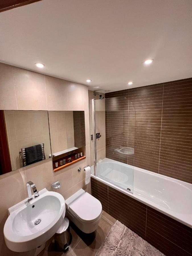Londwell - Luxury Chelsea With Balcony Apartment