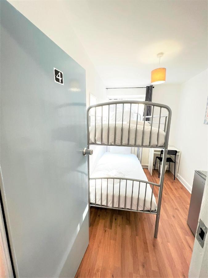 Guest house Stepney 17 Double Bedrooms *