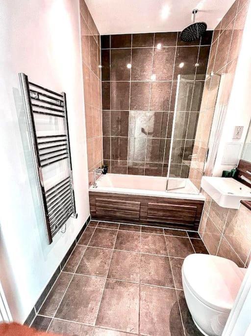 Luxury 2 Bed Penthouse Battersea River/city View London