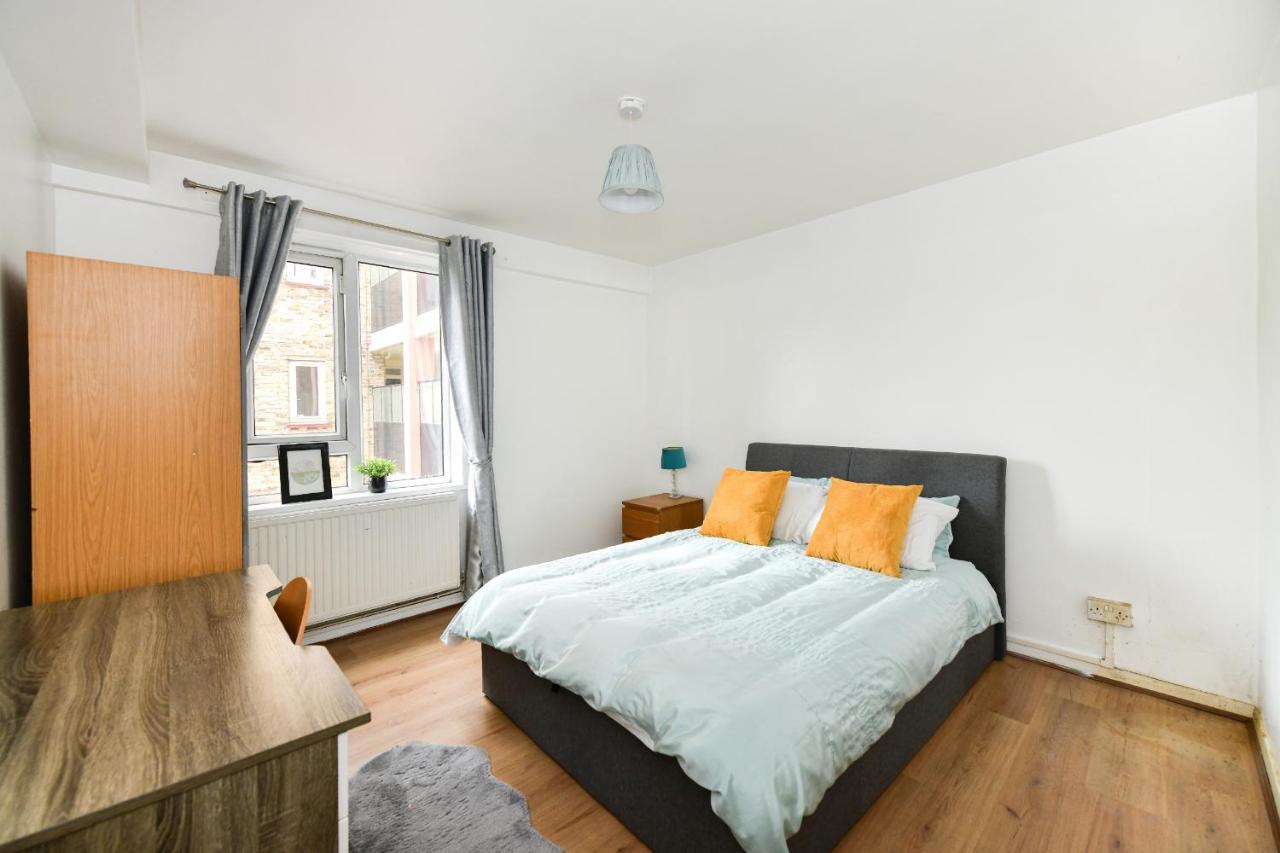 Apartment Lovely 2 -bedroom Unit In Greater London
