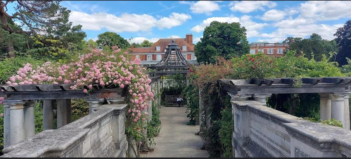 Apartment Hampstead Opulence - Luxurious Split Level *