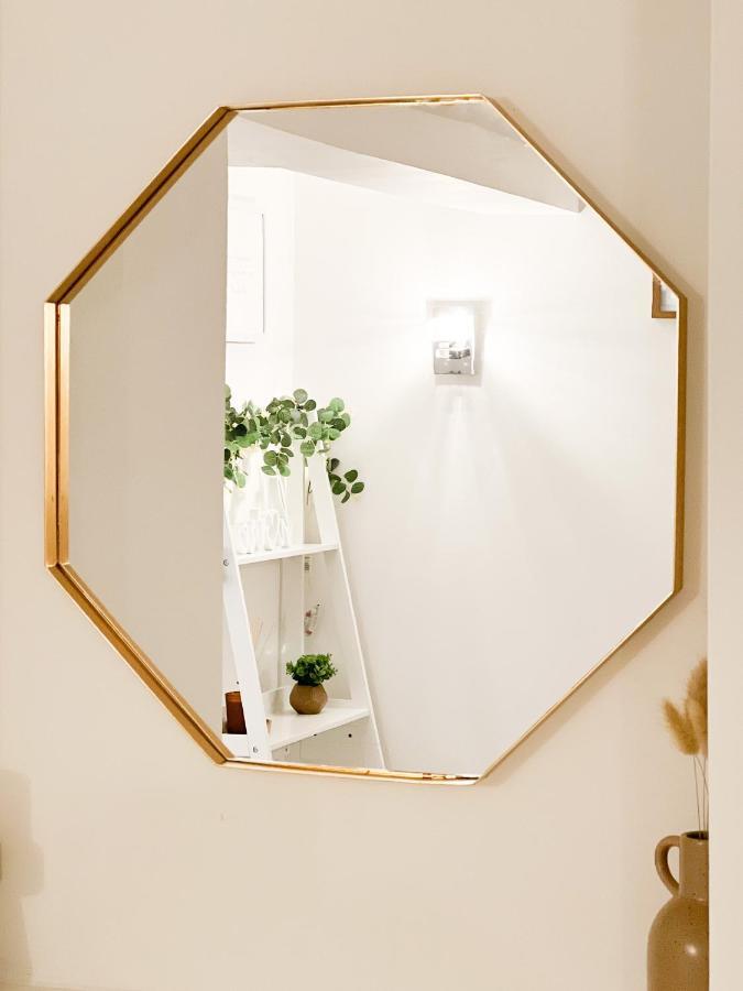 Guest house Zozy Happy Land London