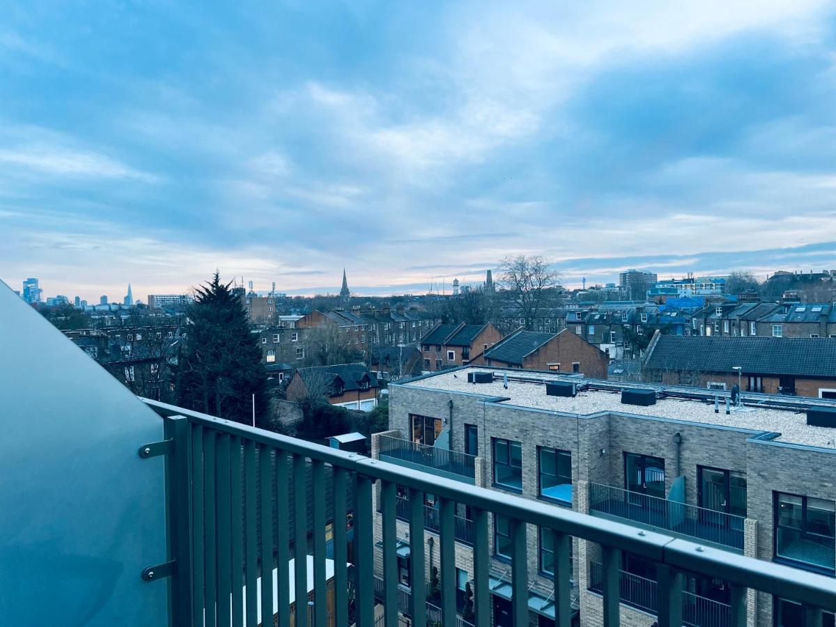 Apartment Modern Flat With A Skyline View *