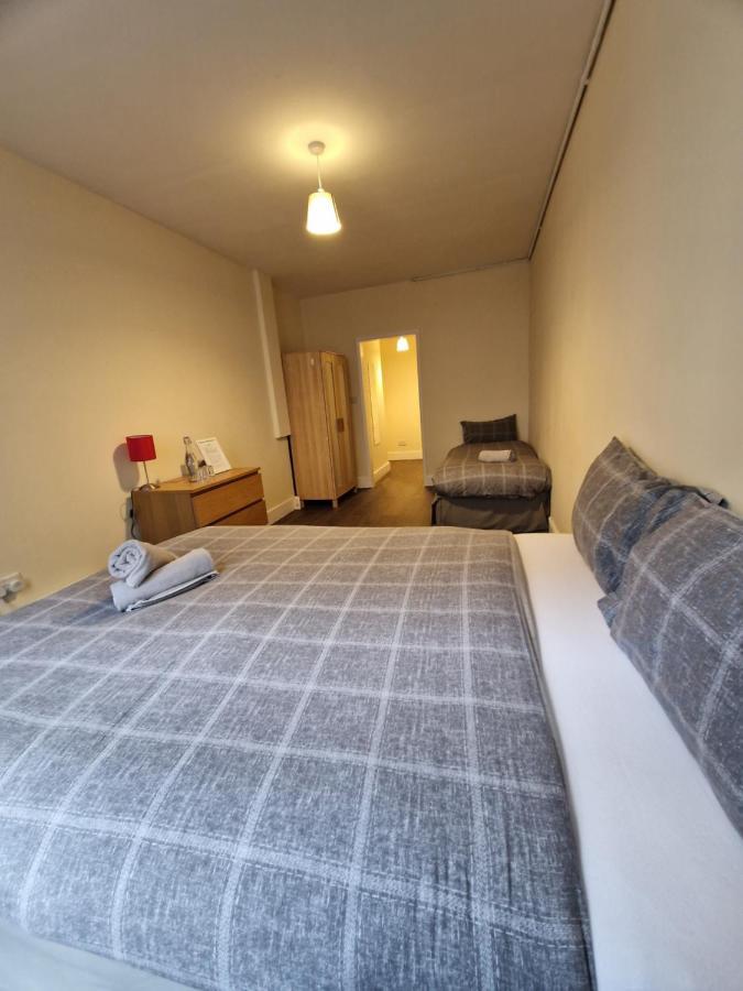 Affordable In Shared Flat, Bridge Privatunterkunft London