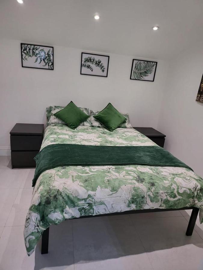 Fancy Basement Flat B Apartamento *