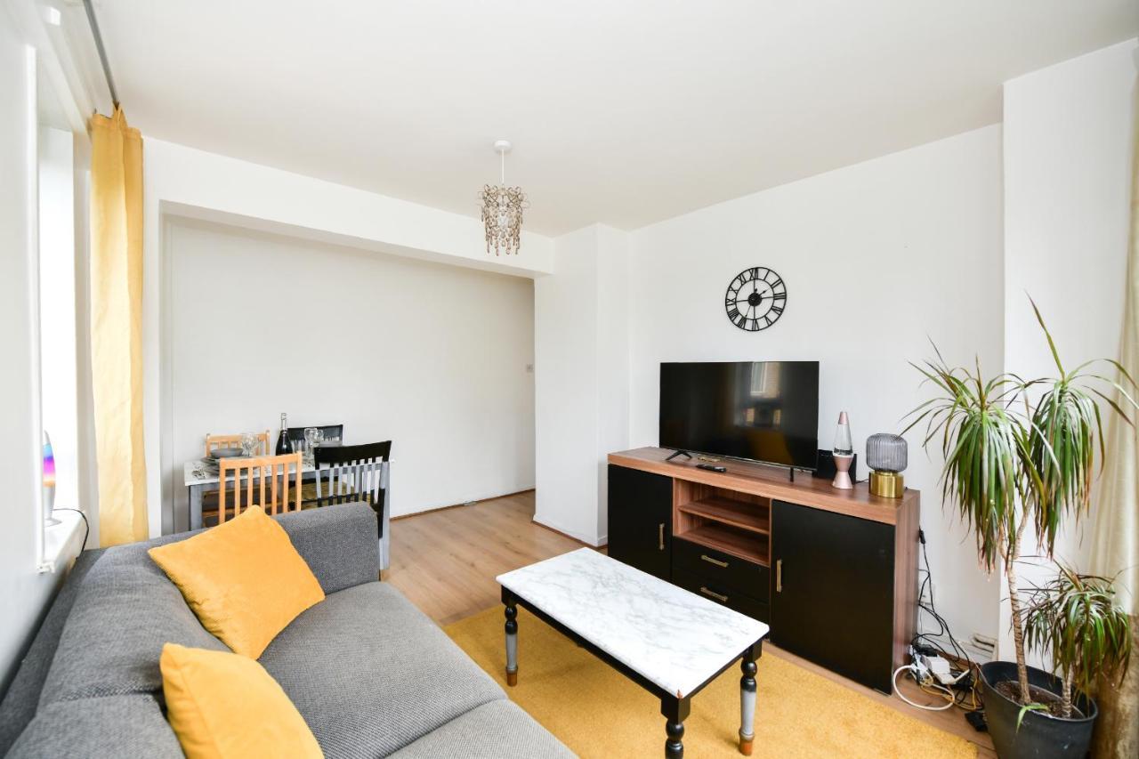 Apartment Lovely 2 -bedroom Unit In Greater *