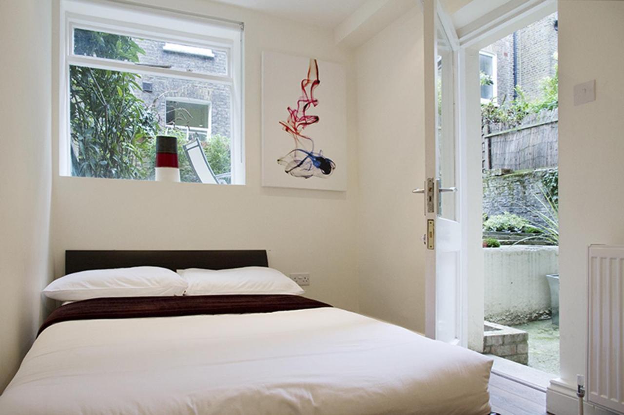 Apartment Holiday Lets - C London