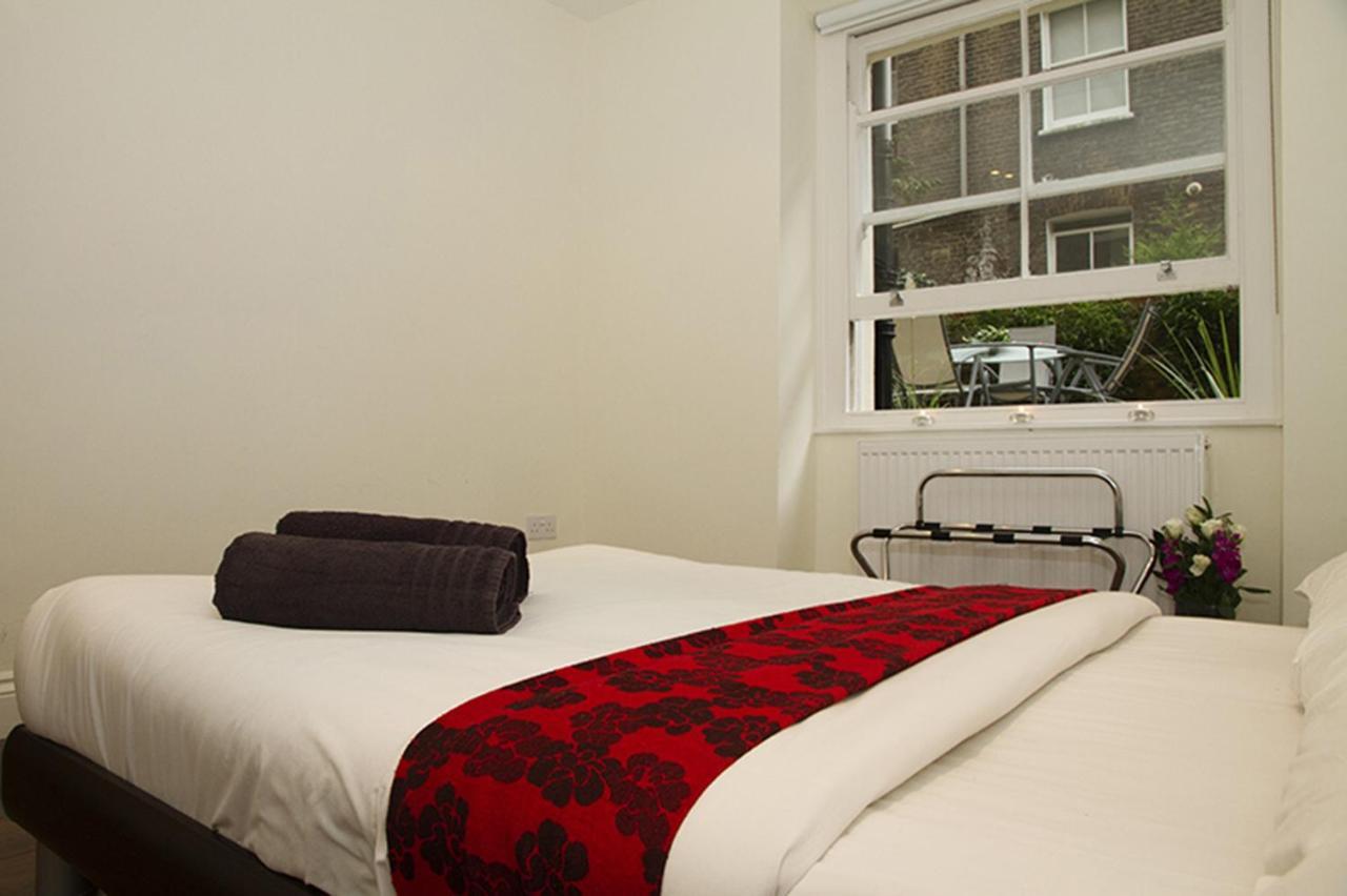 Holiday Lets - C * London