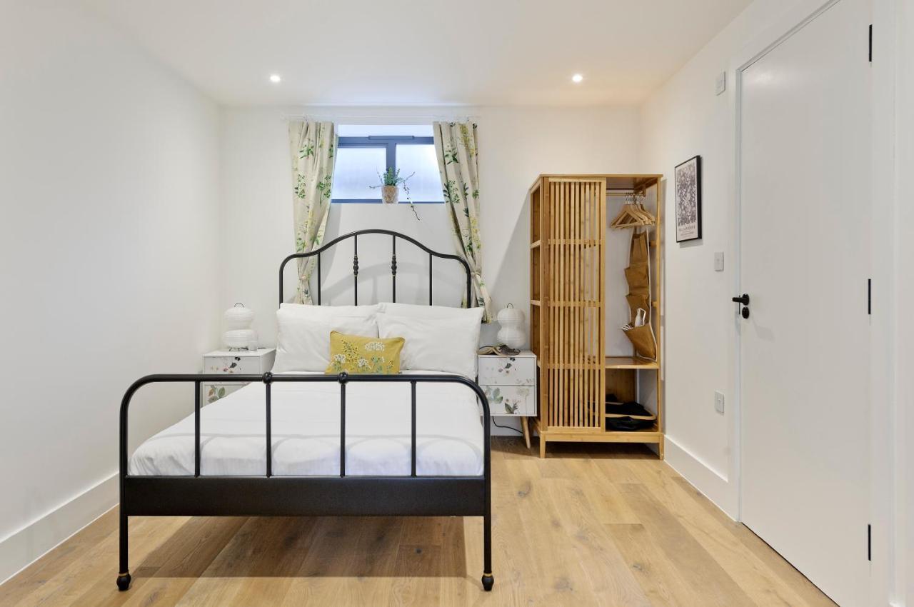 Apartment Luxury One Bedroom Greenwich Near Canary Wharf By Underthedoormat