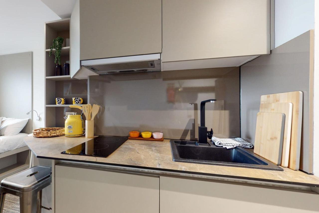 And Ensuite Bedrooms With Shared Kitchen At Chapter Ealing Right Next To North Acton Tube Station London
