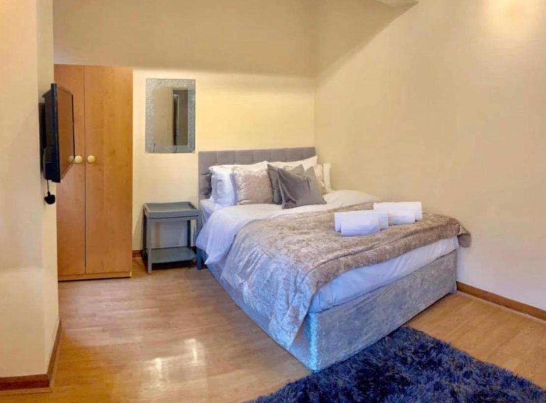 Hyde Park Paddington Apartment *