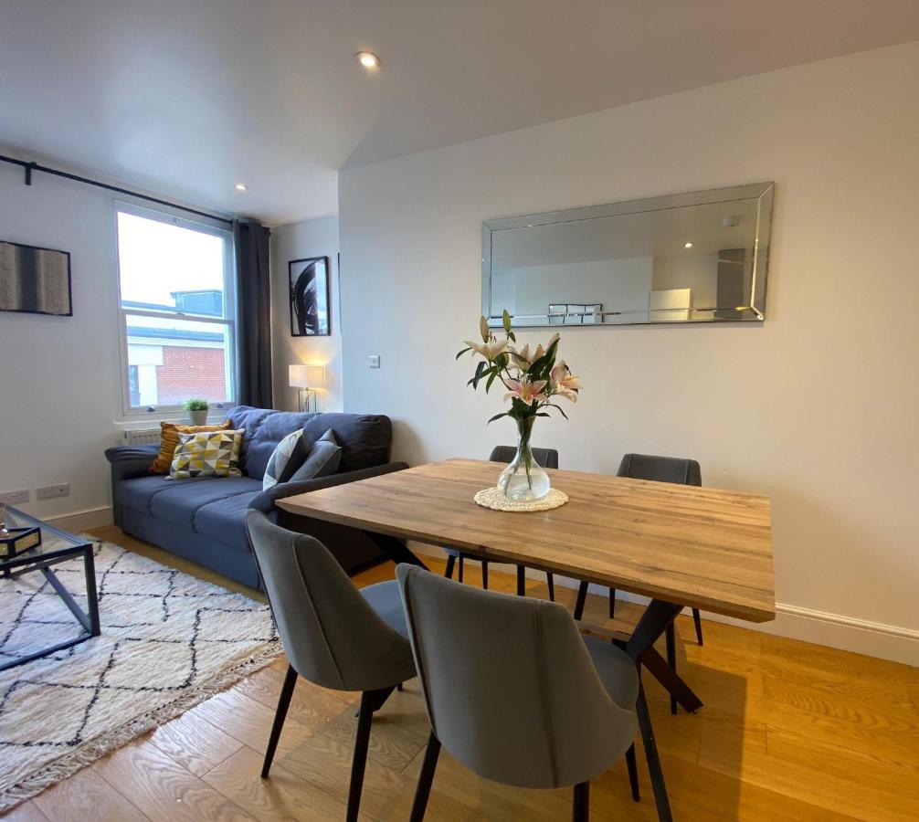 New Stylish Fulham - 2 Bed * Londres