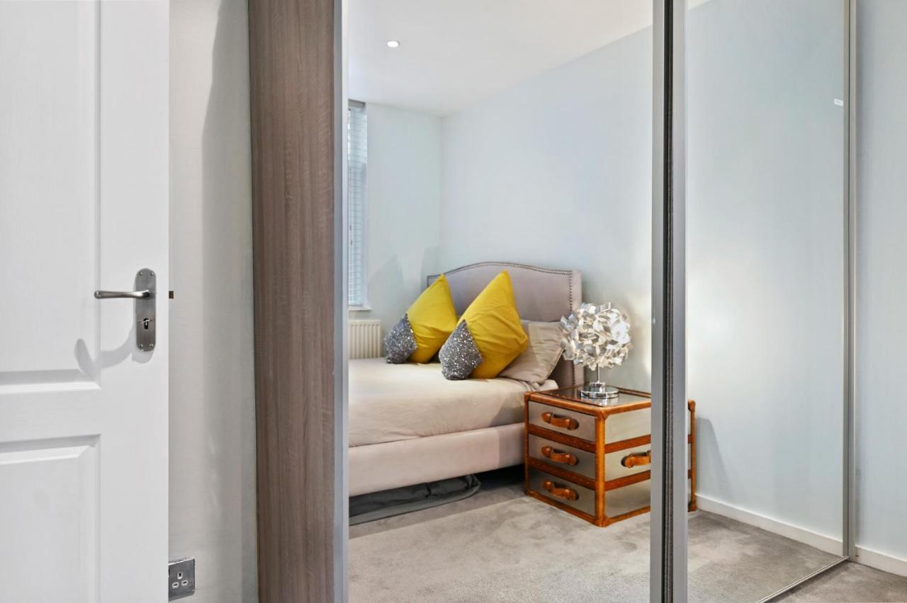 Hampstead Opulence - Luxurious Split Level London
